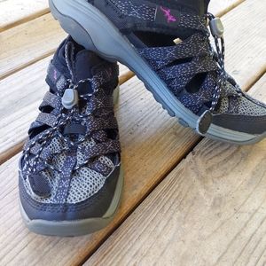 Women's chacos outdoor camping hiking drawstring closure size 7 adjustable shoes